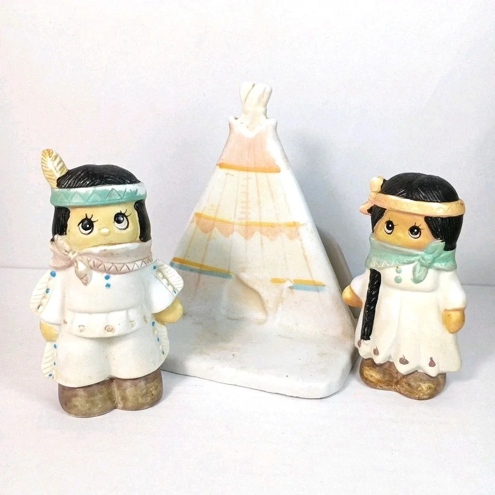 VTG 1991 Native American Boy Girl Salt Pepper Shakers W Napkin Holder Bisque